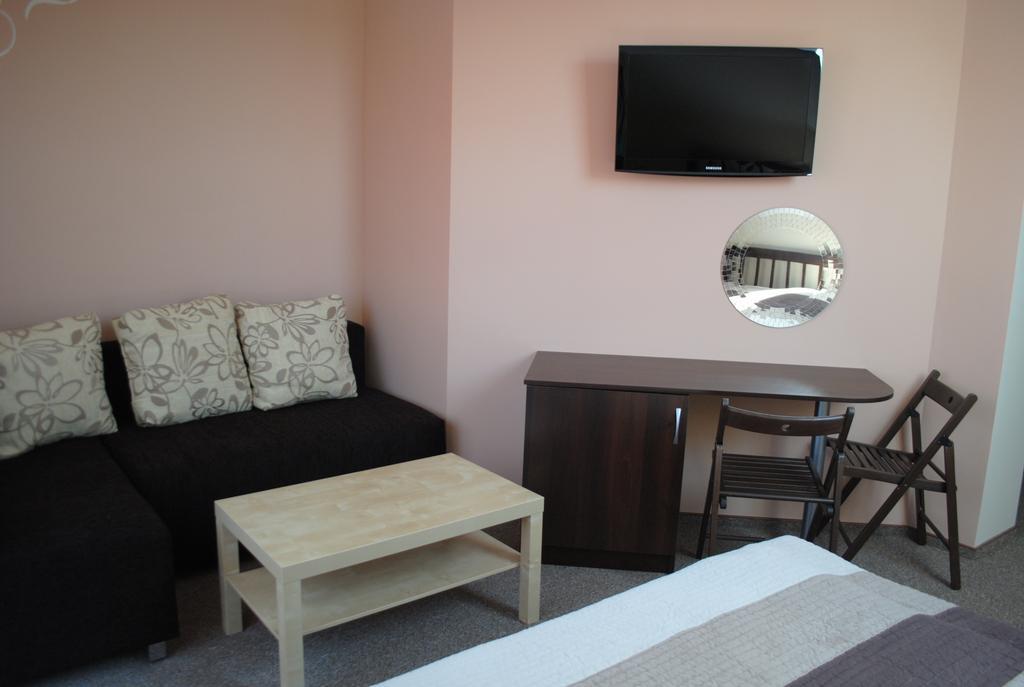 Krzywy Domek W Ostrowie Morza Brzeg Ostrowo  Room photo
